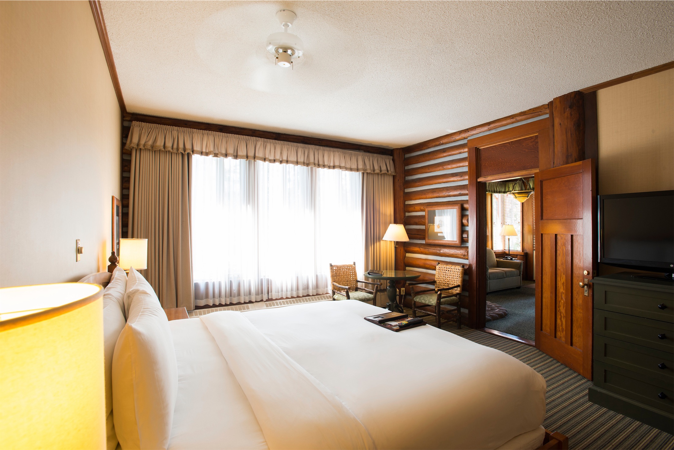 Junior Suite Woodburning Stove - Crosby Cabin