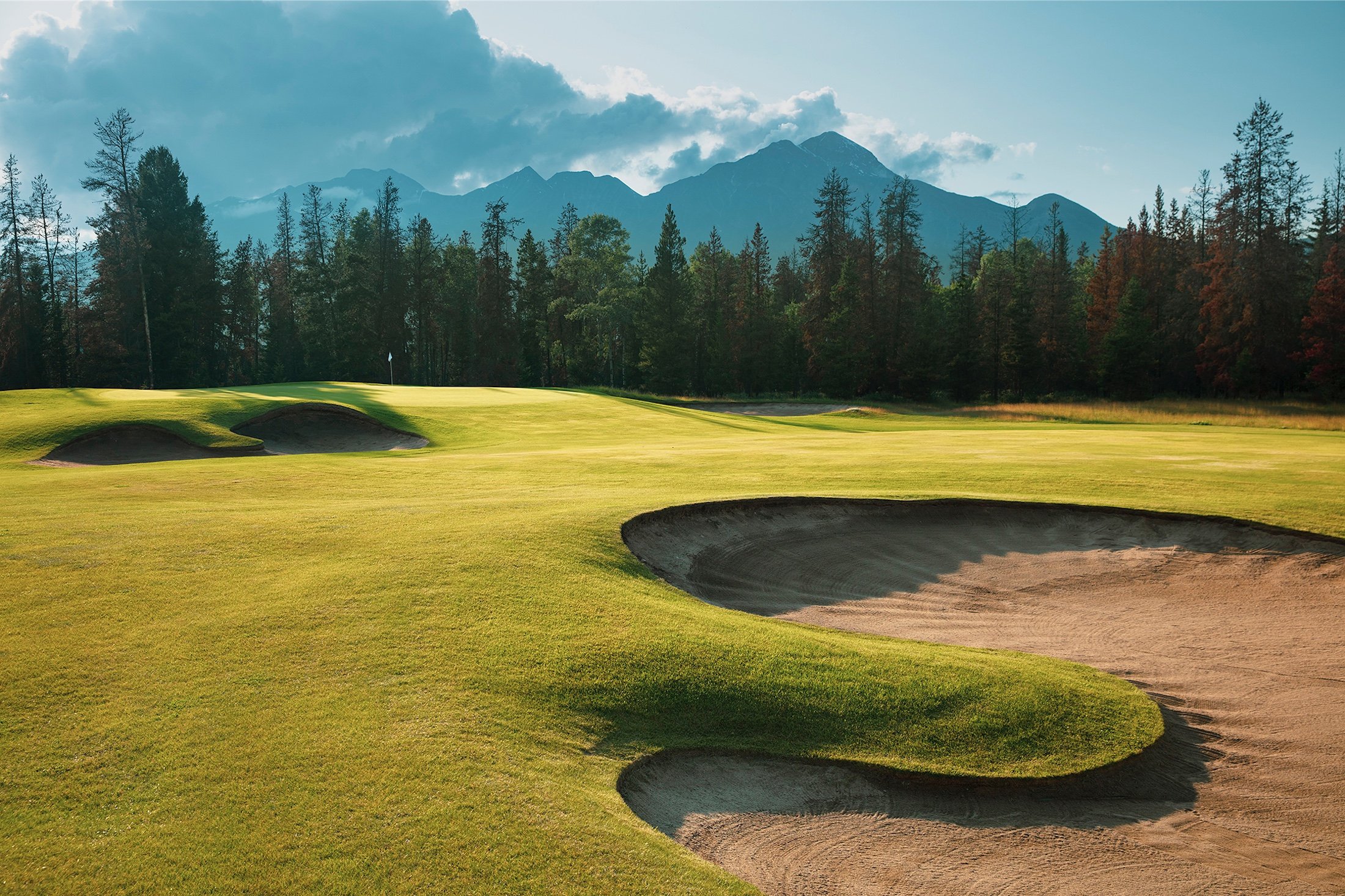 hole 12 tete jaune view from fairway bunker jasper
