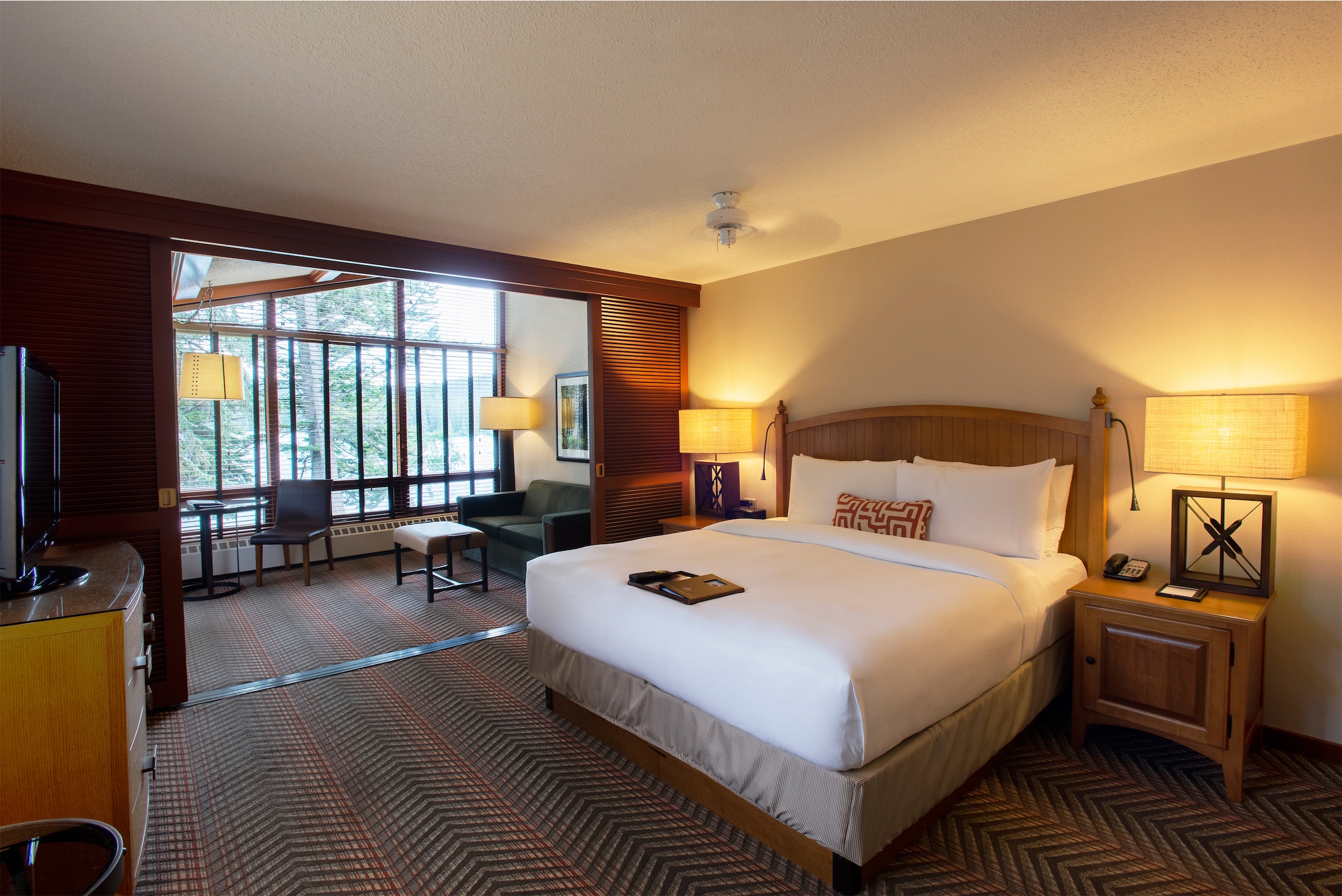 junior suite lakeview estate king