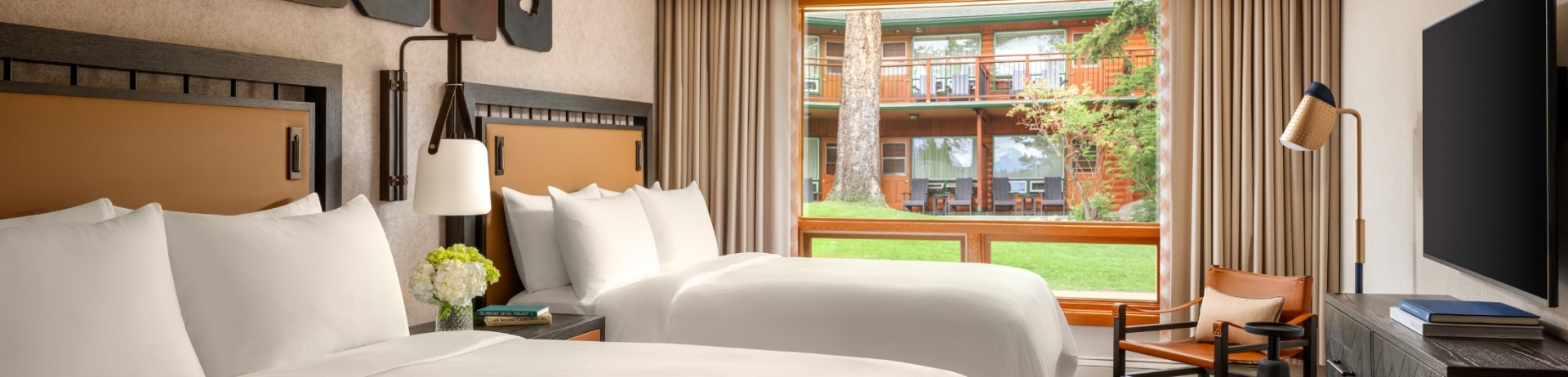 Fairmont Jasper Park Junior Suite - Bedroom