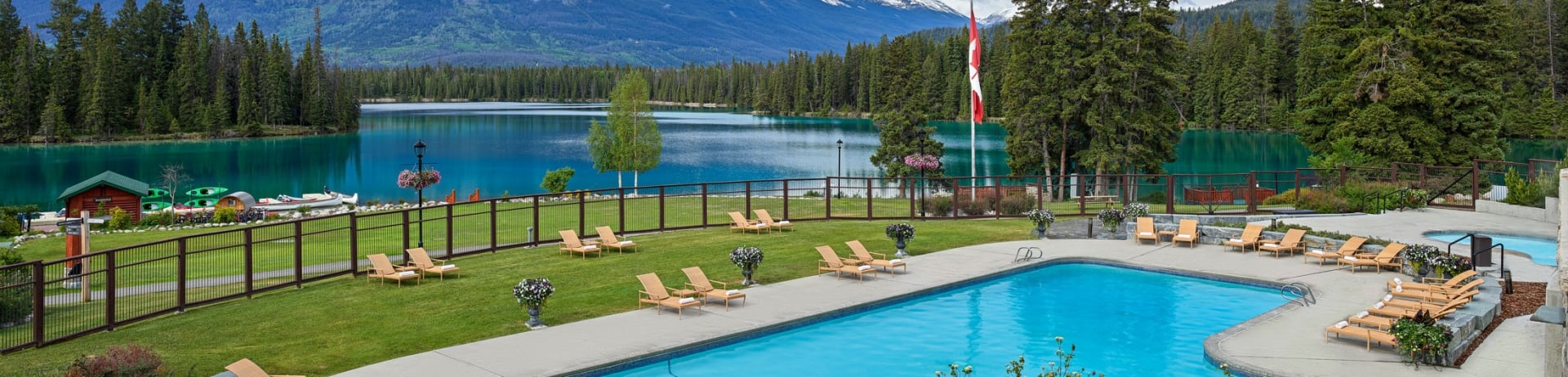 outdoor pool in jasper alberta